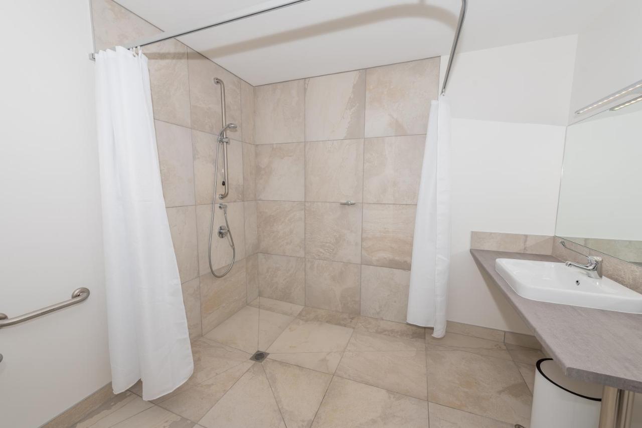 The Hub Bicheno Motel Bagian luar foto